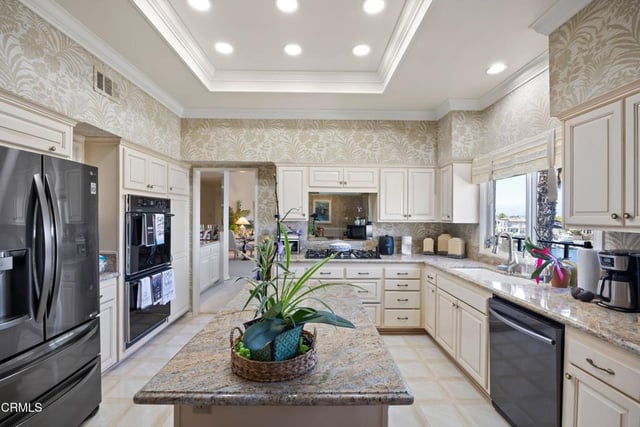 1808 Emerald Isle Way, Oxnard, CA 93035 — photo 15 of 29