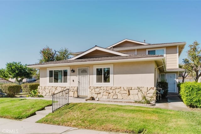 600 Avenida Del Platino, Thousand Oaks, CA 91320 — photo 2 of 32