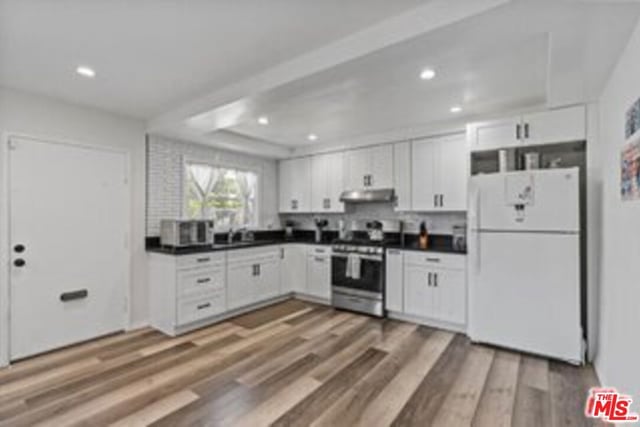 11710 Hartsook Street, Valley Village, CA 91607 — photo 23 of 28