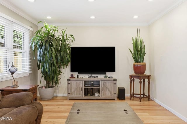 3899 Maple Street, Ventura, CA 93003 — photo 10 of 37