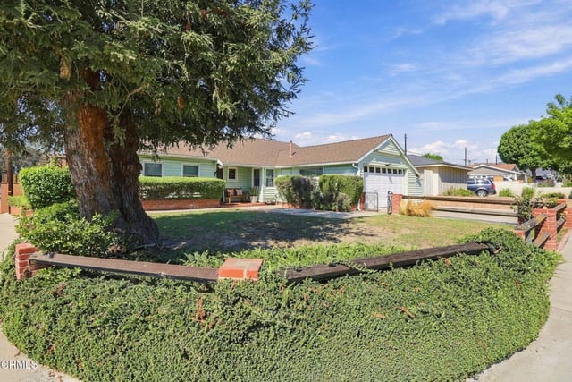 3899 Maple Street, Ventura, CA 93003 — photo 3 of 37