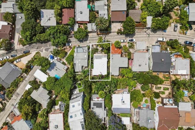 3911 De Longpre Avenue, Los Angeles, CA 90027 — photo 40 of 41