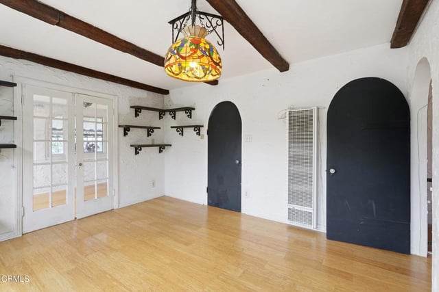 3911 De Longpre Avenue, Los Angeles, CA 90027 — photo 6 of 41