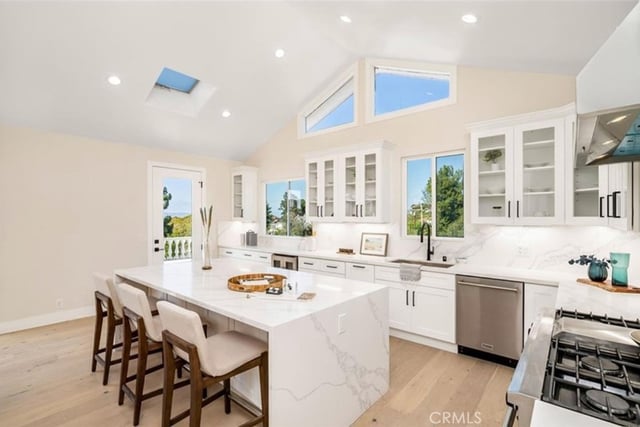 23555 Summit Dr, Calabasas, CA 91302 — photo 9 of 22