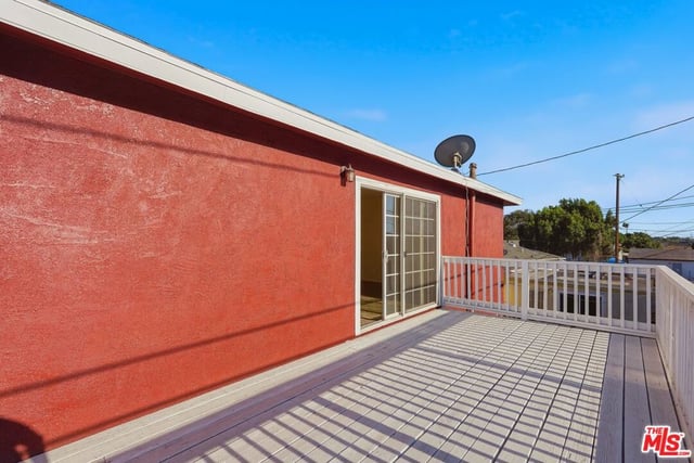 15513 S Tarrant Avenue, Compton, CA 90220 — photo 30 of 36