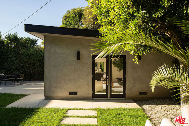 3758 Barry Avenue, Los Angeles, CA 90066 — photo 23 of 32