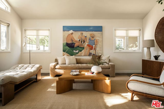 3758 Barry Avenue, Los Angeles, CA 90066 — photo 3 of 32