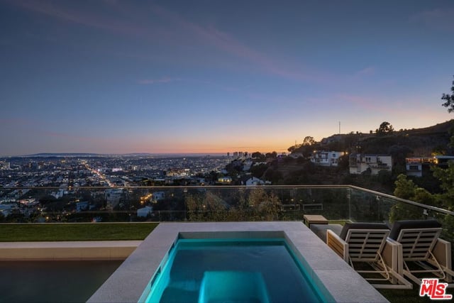 8620 Hillside Avenue, West Hollywood, CA 90069 — photo 18 of 21