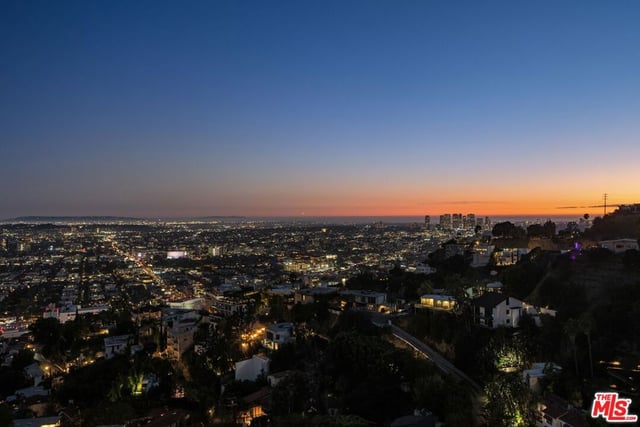 8620 Hillside Avenue, West Hollywood, CA 90069 — photo 19 of 21