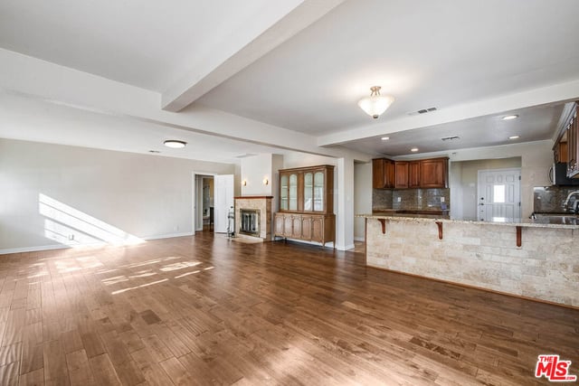 124 N Naomi Street, Burbank, CA 91505 — photo 4 of 56