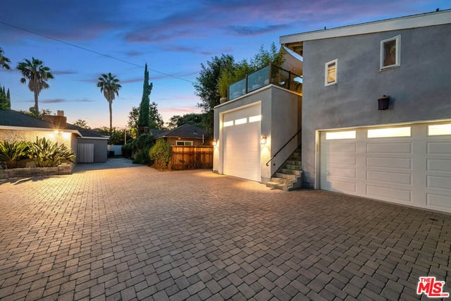 124 N Naomi Street, Burbank, CA 91505 — photo 44 of 56
