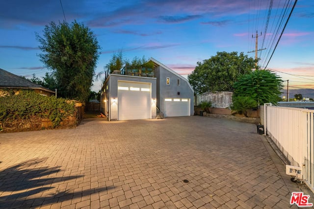124 N Naomi Street, Burbank, CA 91505 — photo 47 of 56