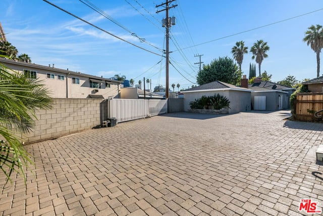 124 N Naomi Street, Burbank, CA 91505 — photo 48 of 56