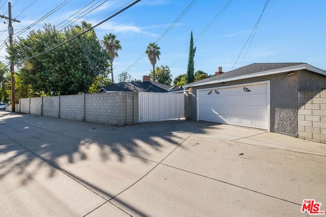 124 N Naomi Street, Burbank, CA 91505 — photo 49 of 56