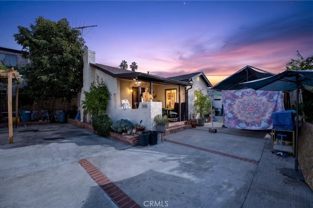 6856 Laurel Canyon Boulevard, North Hollywood, CA 91605 — photo 2 of 28