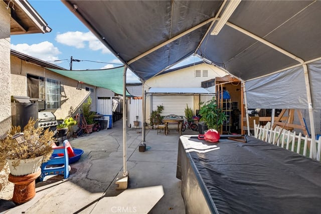6856 Laurel Canyon Boulevard, North Hollywood, CA 91605 — photo 4 of 28