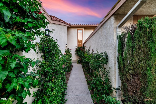 292 San Vincente Circle, Thousand Oaks, CA 91320 — photo 7 of 28