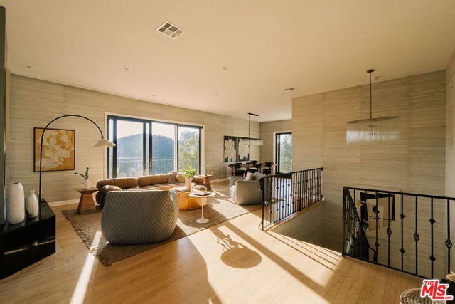 2591 Leicester Drive, Los Angeles, CA 90046 — photo 15 of 62