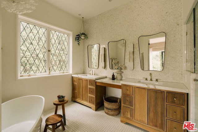 2591 Leicester Drive, Los Angeles, CA 90046 — photo 34 of 62