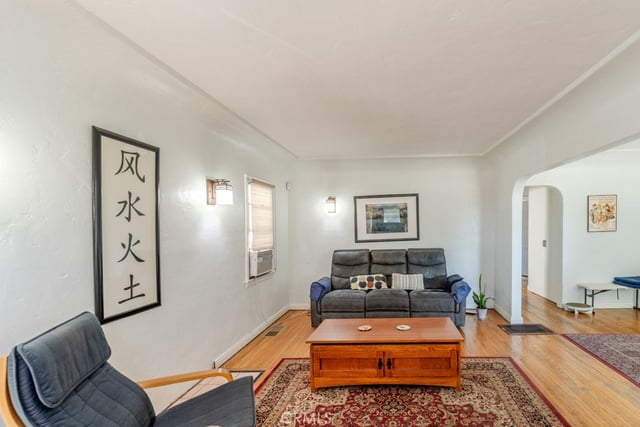 1539 W 94th Place, Los Angeles, CA 90047 — photo 9 of 43