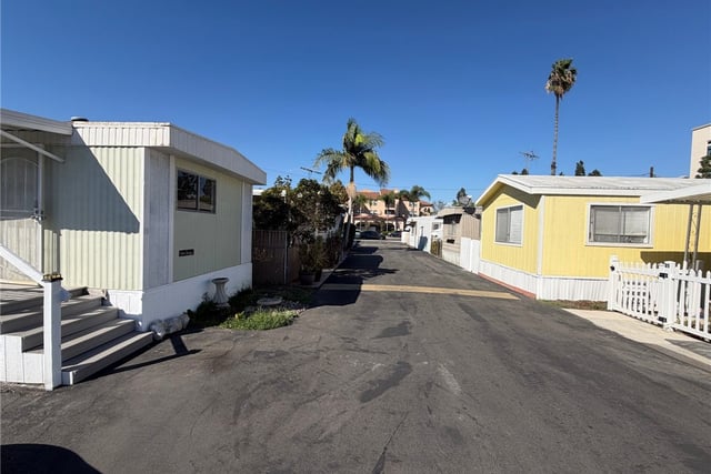 520 E Carson Street 15, Carson, CA 90745 — photo 17 of 17