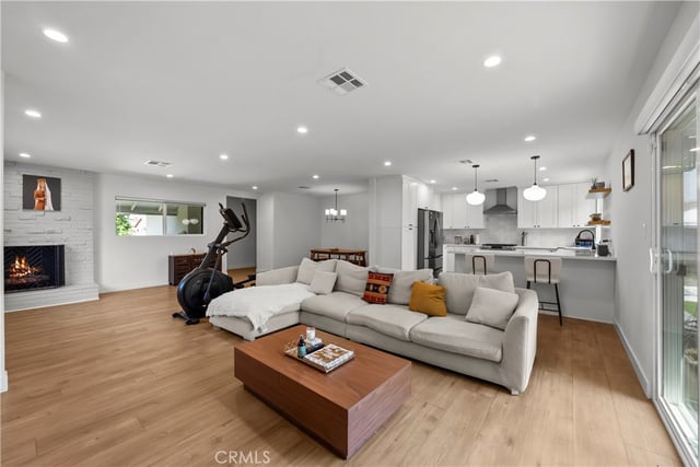 6946 Alcove Avenue, North Hollywood, CA 91605 — photo 12 of 18