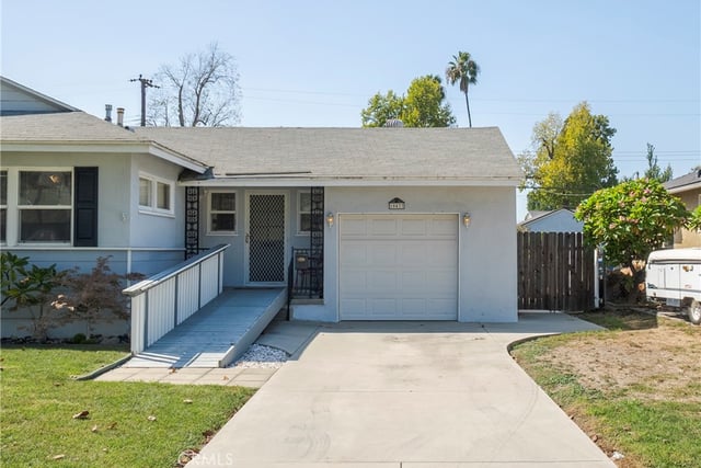 10433 La Serna Drive, Whittier, CA 90603 — photo 3 of 28