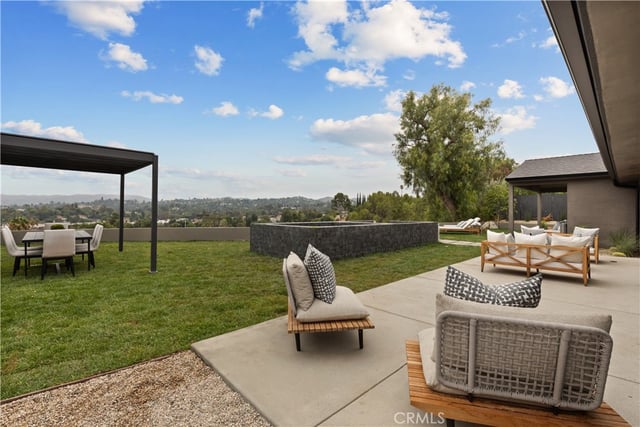 5746 Mcdonie, Woodland Hills, CA 91367 — photo 33 of 39