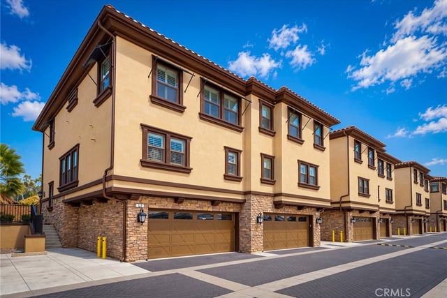656 W Huntington L2, Arcadia, CA 91007 — photo 14 of 56