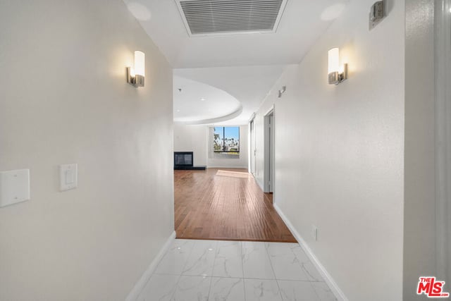 326 Westminster Avenue 404, Los Angeles, CA 90020 — photo 35 of 40