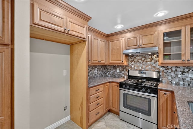 12075 Foster Road 2, Norwalk, CA 90650 — photo 11 of 36