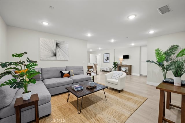 16360 Parthenia, North Hills, CA 91343 — photo 13 of 67