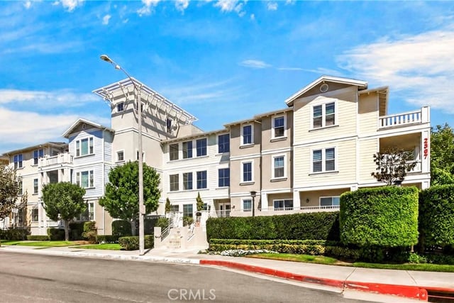 2367 Jefferson St 110, Torrance, CA 90501 — photo 2 of 33