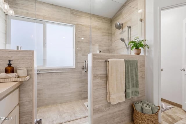 1253 Phelps Avenue, Ventura, CA 93004 — photo 12 of 36