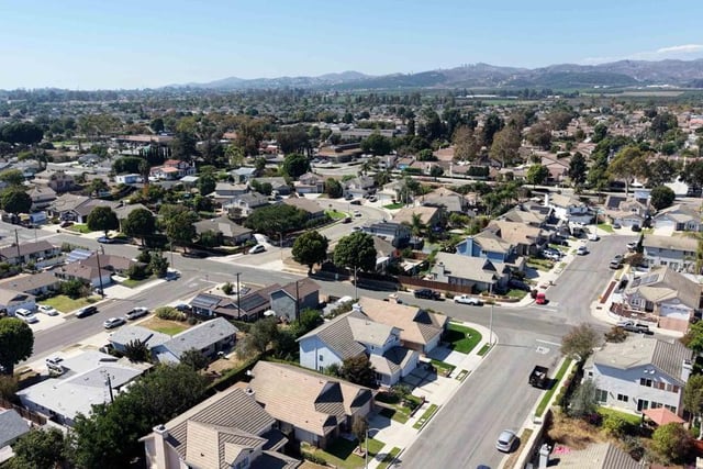 1253 Phelps Avenue, Ventura, CA 93004 — photo 30 of 36