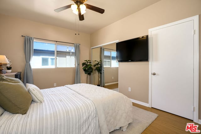 6525 Woodman Avenue 2, Valley Glen, CA 91401 — photo 18 of 38