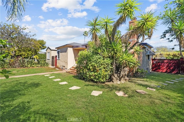 5804 Satsuma, North Hollywood, CA 91601 — photo 3 of 64