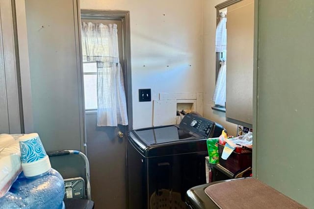 1428 W Beverly Drive, Oxnard, CA 93030 — photo 4 of 6