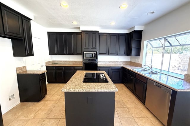 40902 Riverock Lane, Palmdale, CA 93551 — photo 9 of 28