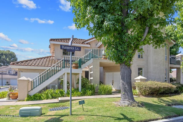 275 Ridgeton Lane B, Simi Valley, CA 93065 — photo 32 of 44