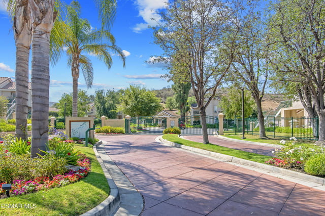 275 Ridgeton Lane B, Simi Valley, CA 93065 — photo 36 of 44