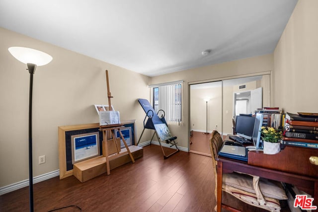 554 E San Jose Avenue 203, Burbank, CA 91501 — photo 23 of 30