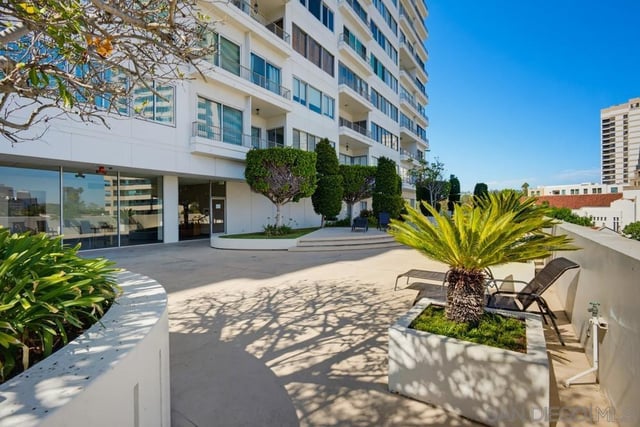 10501 Wilshire Blvd 1005, Los Angeles, CA 90024 — photo 22 of 37