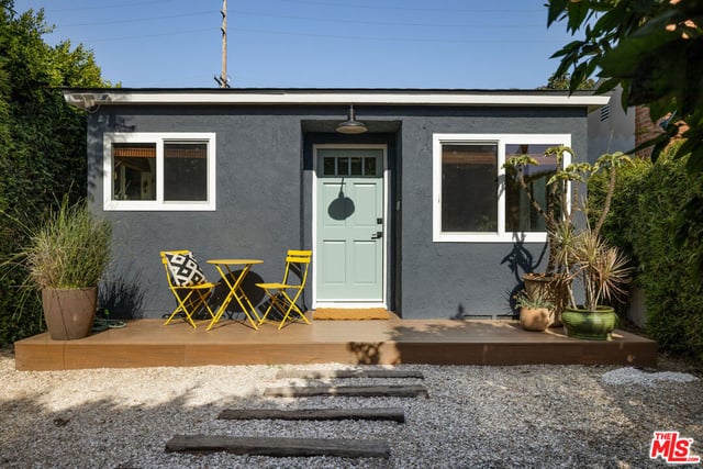 1938 Walgrove Avenue, Los Angeles, CA 90066 — photo 3 of 13