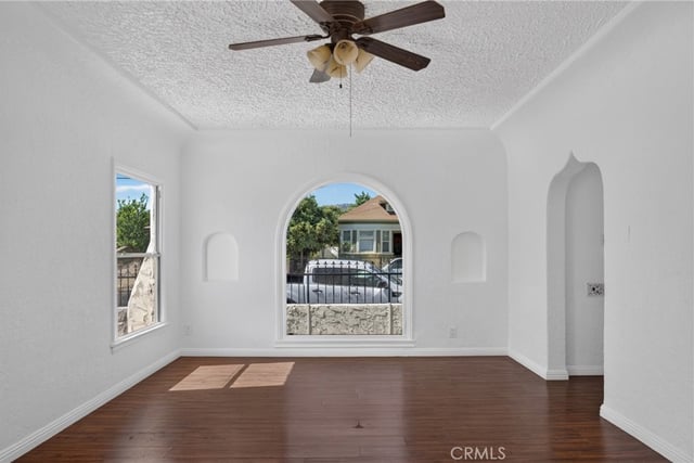 342 N Mesa, San Pedro, CA 90731 — photo 6 of 62