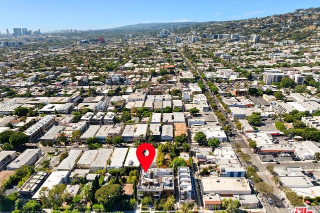 1041 N Spaulding Avenue 208, Los Angeles, CA 90046 — photo 32 of 36