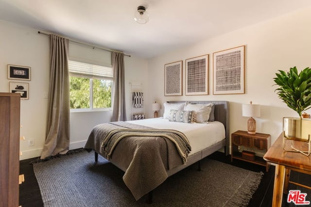 3126 Oakcrest Drive, Los Angeles, CA 90068 — photo 11 of 24