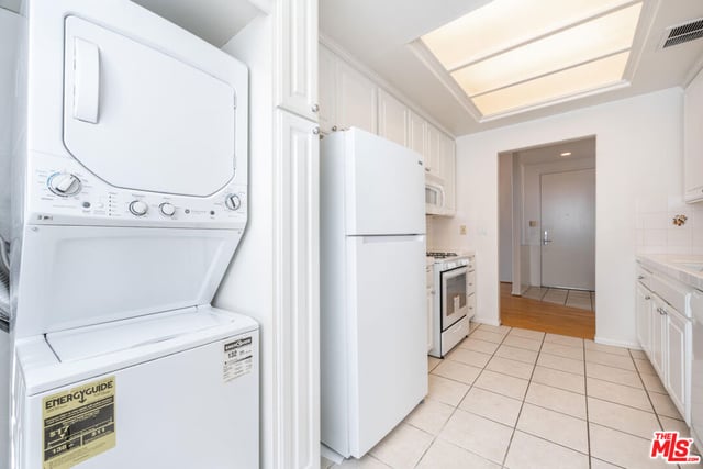 6922 Knowlton Place 103, Los Angeles, CA 90045 — photo 11 of 17