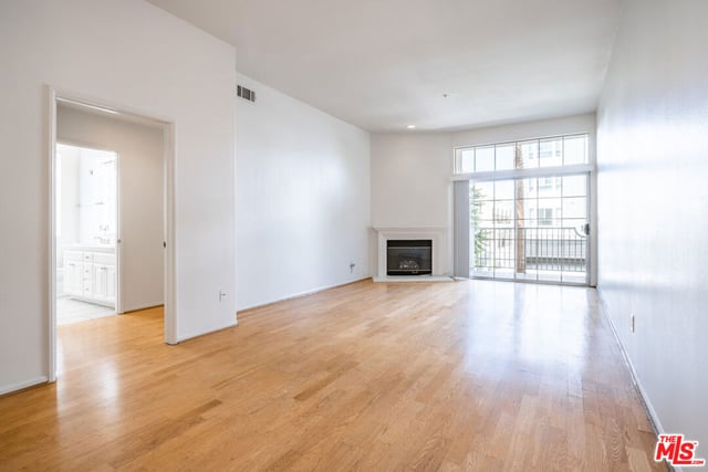 6922 Knowlton Place 103, Los Angeles, CA 90045 — photo 2 of 17
