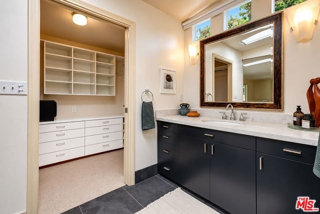8513 Walnut Drive, Los Angeles, CA 90046 — photo 13 of 21